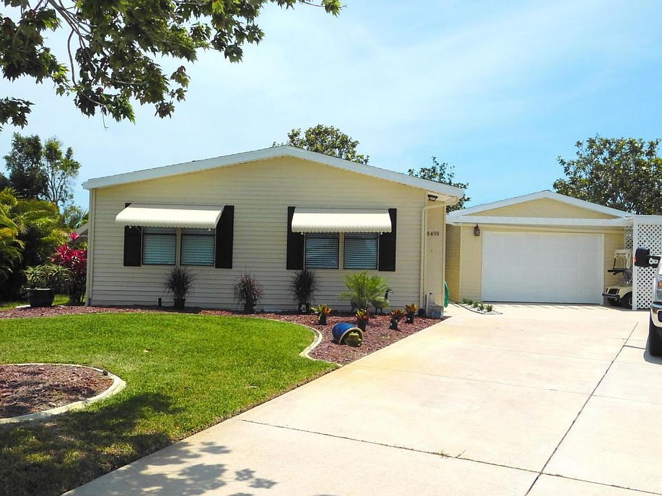 Front view of home