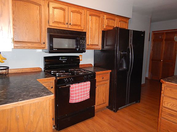 5th image of 905 N Bangor St