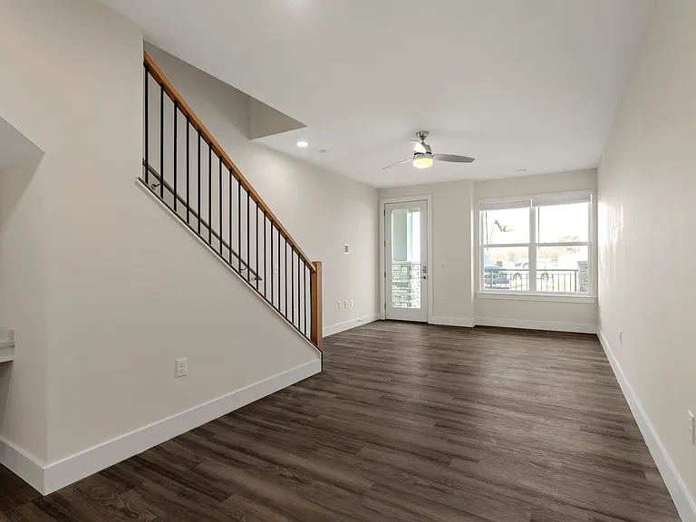 The Pointe at Overlook — Photo 78