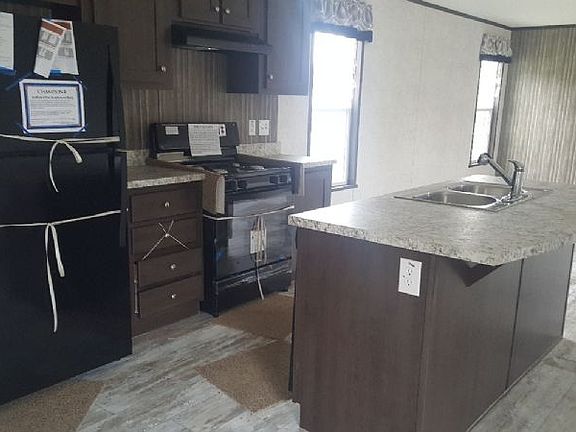5th image of 243 Wonderland Dr