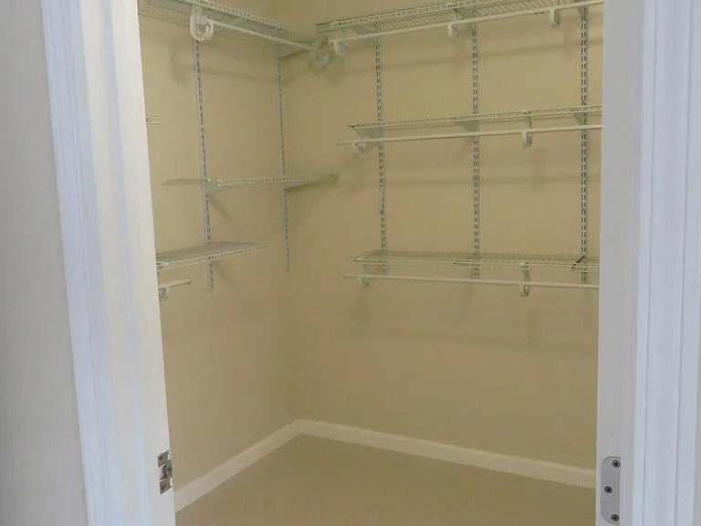 walk-in closet (master bedroom)