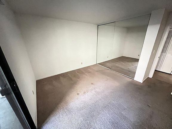3rd image of 1600 Carmel Dr APT 22