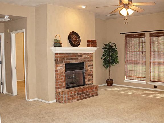 4th image of 15211 E 90th Pl N