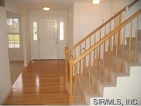 2nd image of 2423 Calico Ln