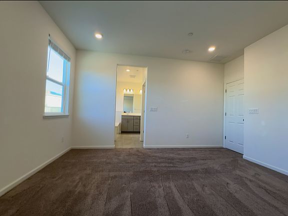 2nd image of 848 Billhook Dr