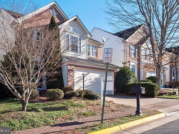 5th image of 8803 Carpenters Hall Dr