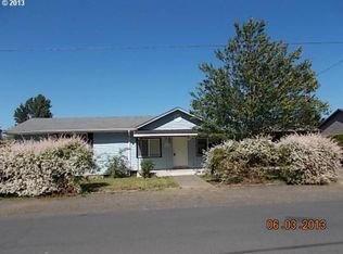203 7th St, Dayton, OR 97114
