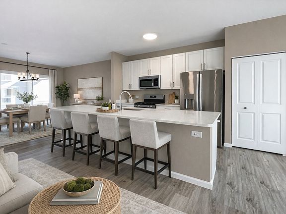 3rd image of 225 Regency Ct