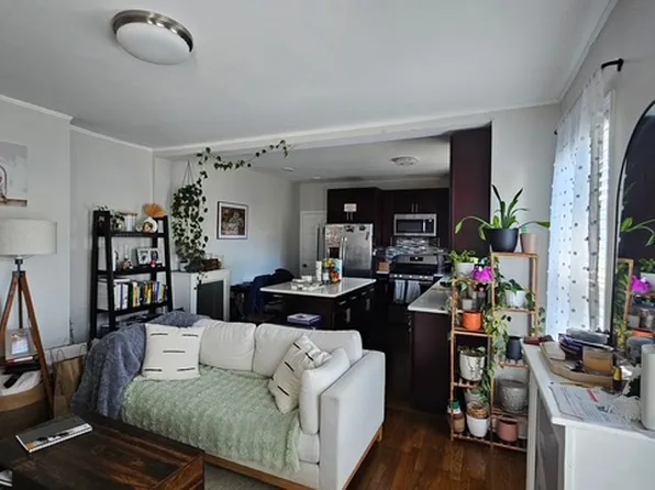 14 Marshall St, Watertown, MA