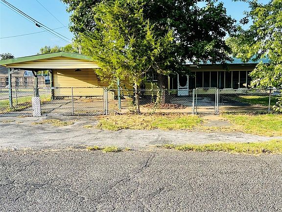 3rd image of 32039 E 722nd Dr