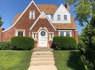 205 N Burton Ave, Waukegan, IL 60085