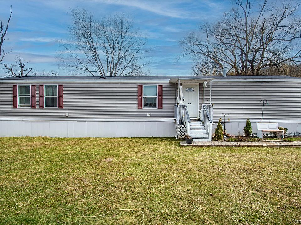 1st image of 9 Lily Ct