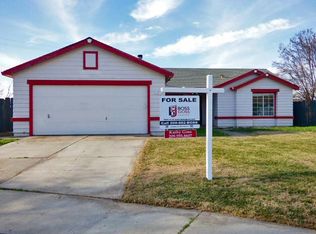 817 Foxglove Ct, Newman, CA 95360