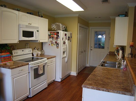 5th image of 3 Whitestone Ct