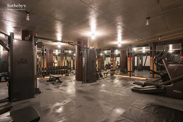 Rented by Sotheby's International Realty | media 28