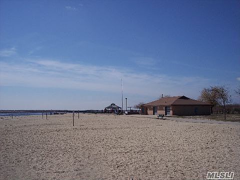 2nd image of 11 Ensign Ln