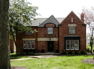 7924 Teasdale Ave, Saint Louis, MO 63130