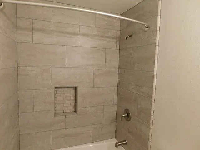 4267 Winona Ave #2 — Photo 11