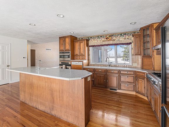 4th image of 7056 Hill Rd