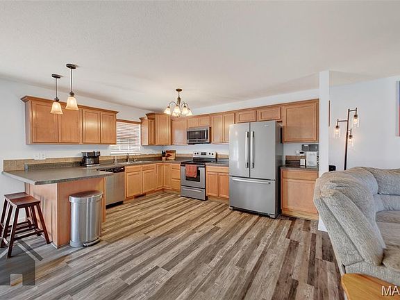 4th image of 18719 Lynn Ln