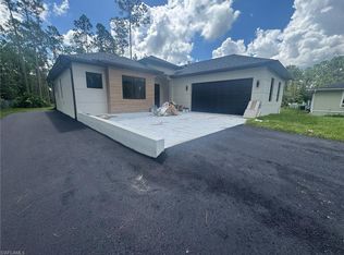 628 20th St SE, Naples, FL 34117