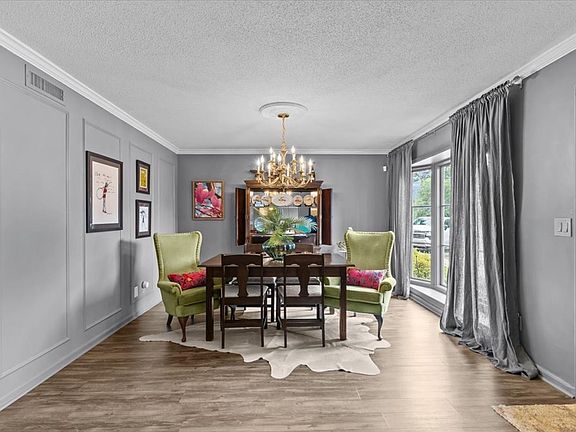 2nd image of 2058 W Main St