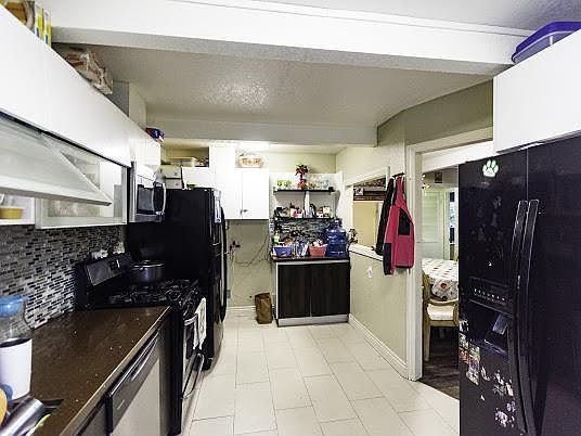 3rd image of 10325 Serrano Ave