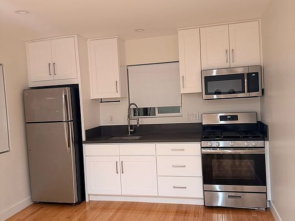 2nd image of 1223 N Ross St #7