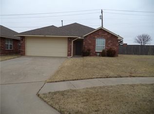 503 SW 35th St, Moore, OK 73160