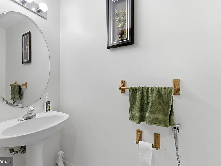 101 Wellington Park Dr — Photo 15