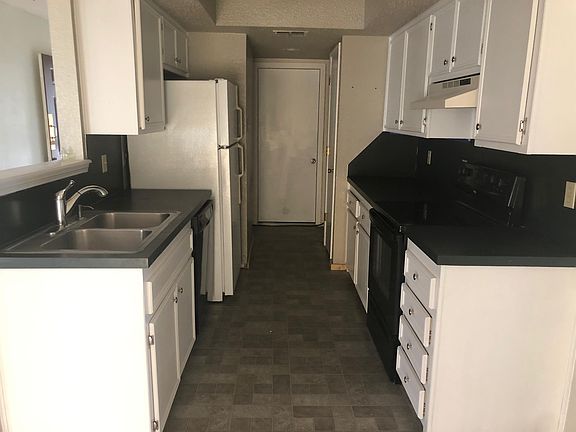 3rd image of 8502 Hartford Ave