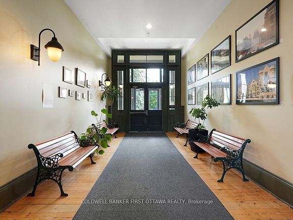 4th image of 589 Rideau St #405
