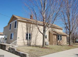 106 Division St S, Morristown, MN 55052
