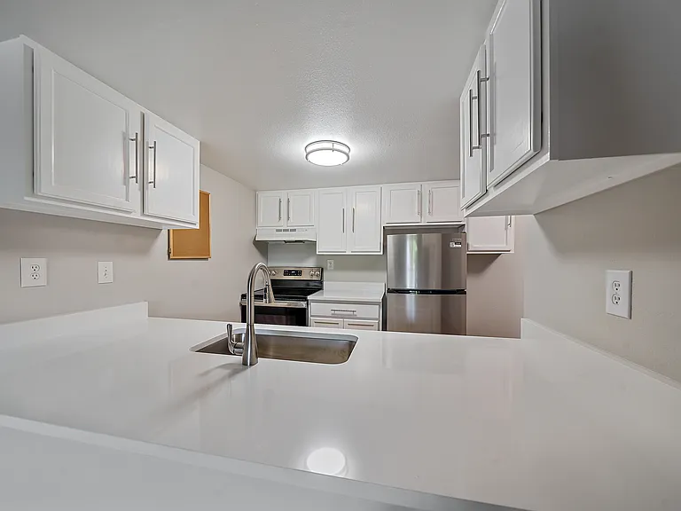6385 Oak St #303 — Photo 4