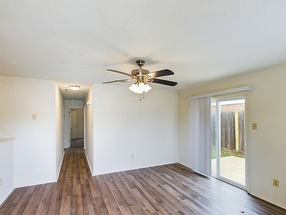 3rd image of 1403 Gramma Ct