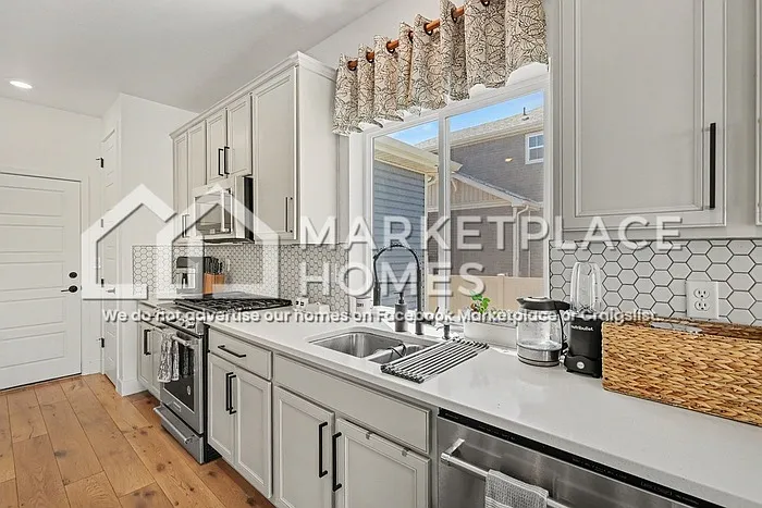 4247 Riverwalk Cir — Photo 12