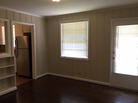 5th image of 2916 Stanwyck Dr