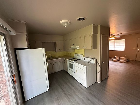 2nd image of 308 N Inglewood Ave APT 4
