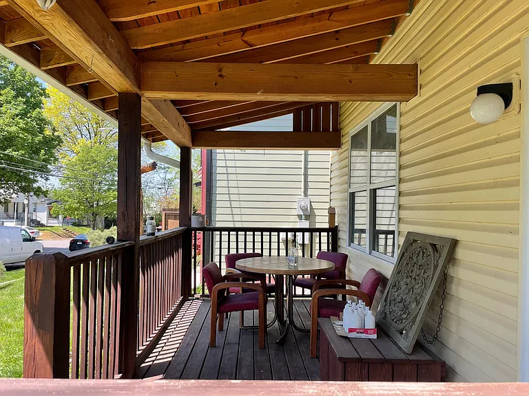 431 Atwood St — Photo 2