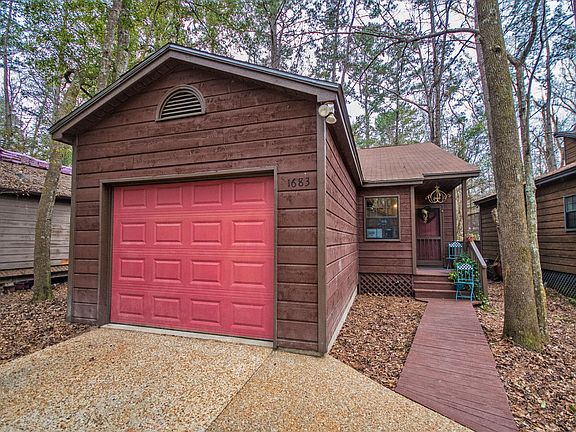 2nd image of 1683 Silverwood Dr
