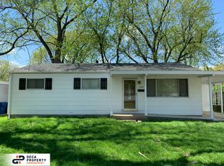 1195 S Waterford Dr, Florissant, MO 63033
