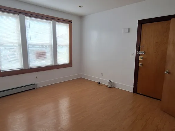 88 N 15th St #1R, Bloomfield, NJ 07003
