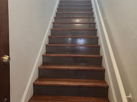 4th image of 517 1/2 N Serrano Ave