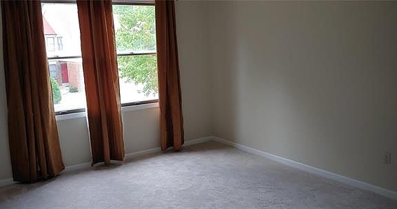 2nd image of 5610 Duchesne Parque Dr