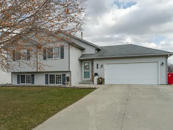 504 11th Ave NE, Stewartville, MN 55976