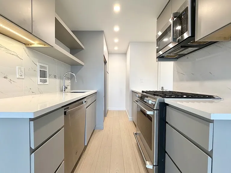 175 W 87th St #14G — Photo 6