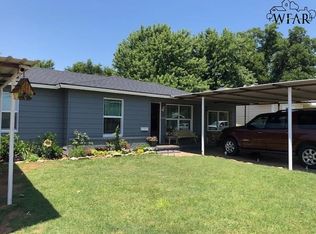 1208 Bishop Rd, Burkburnett, TX 76354