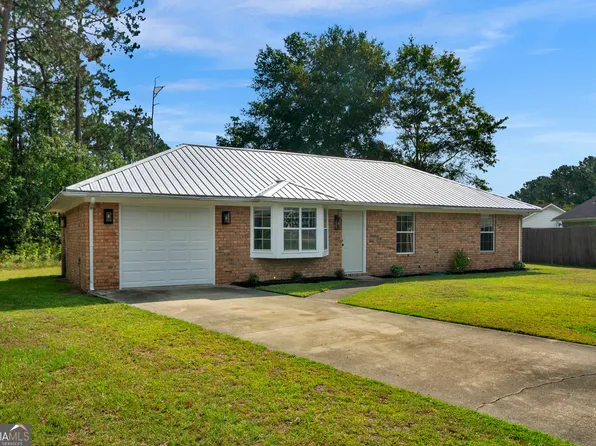 1052 Phantom Ter, Hinesville, GA 31313