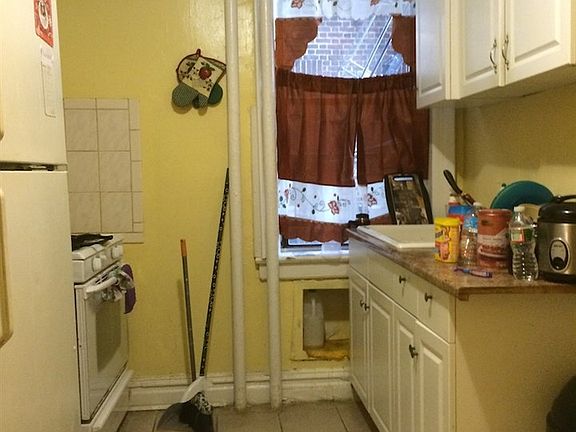 5th image of 315 56th St APT B5