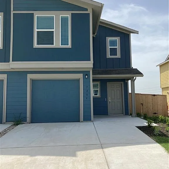 7204 Dancing Wind Ln — Photo 1